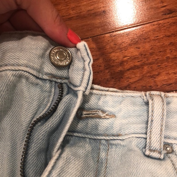 F21 BOYFRIEND JEANS - Picture 4 of 4